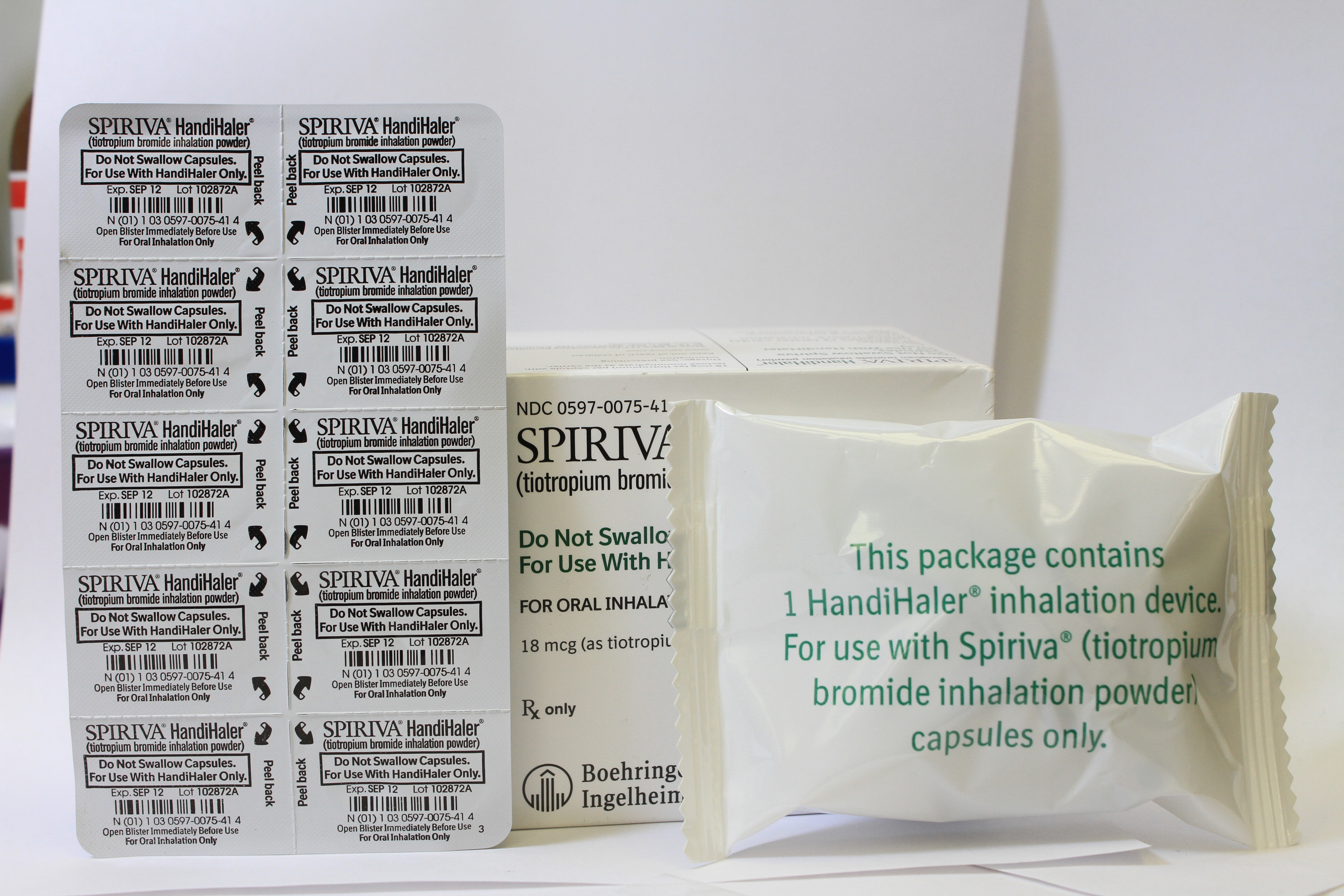 tiotropium bromide_195-9142.jpg