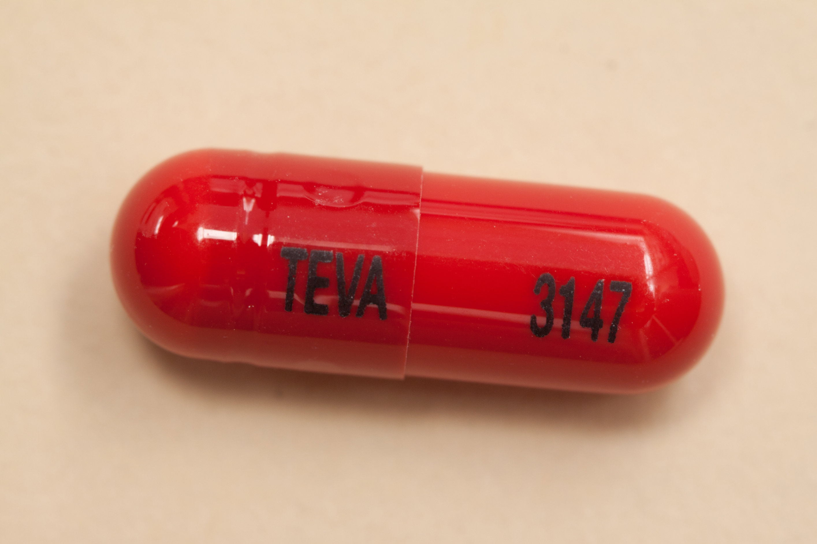 cephalexin_195-8710.jpg